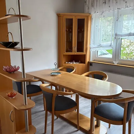 An Der Warte Apartman *